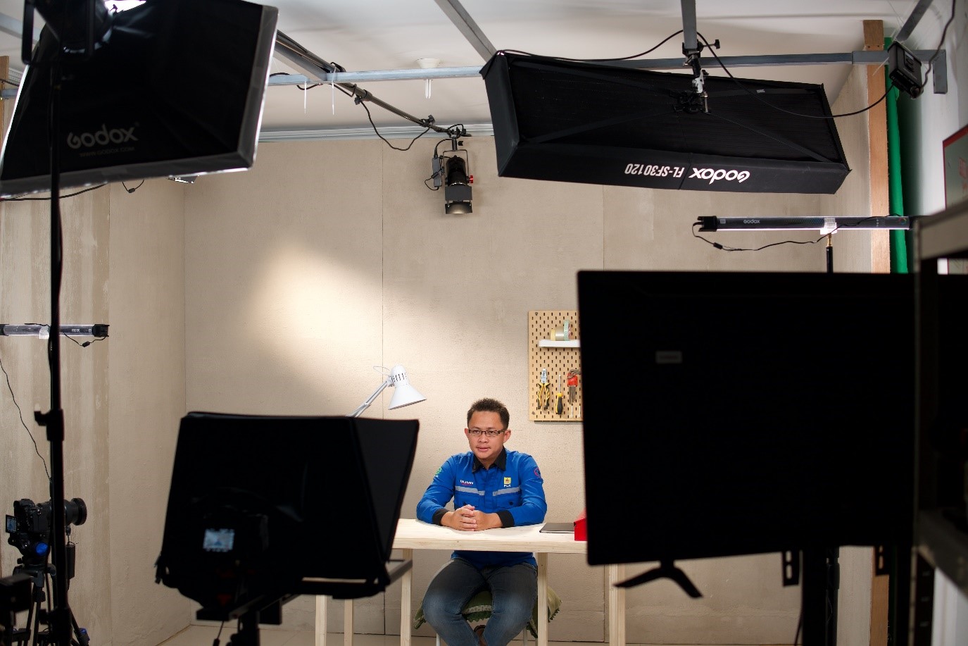 Professional video learning production process for PLN's technical and non-technical training material